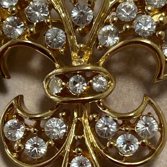 Vintage Signed Napier Fleur de Lis Gold Tone Sparkling Rhinestone Brooch Pin - Picture 2 of 6